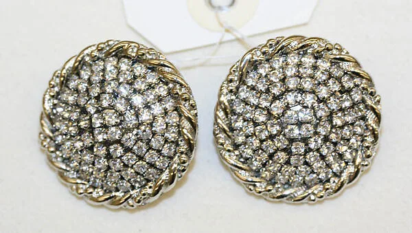 Clip earrings — Tess Sholom|James Galanos