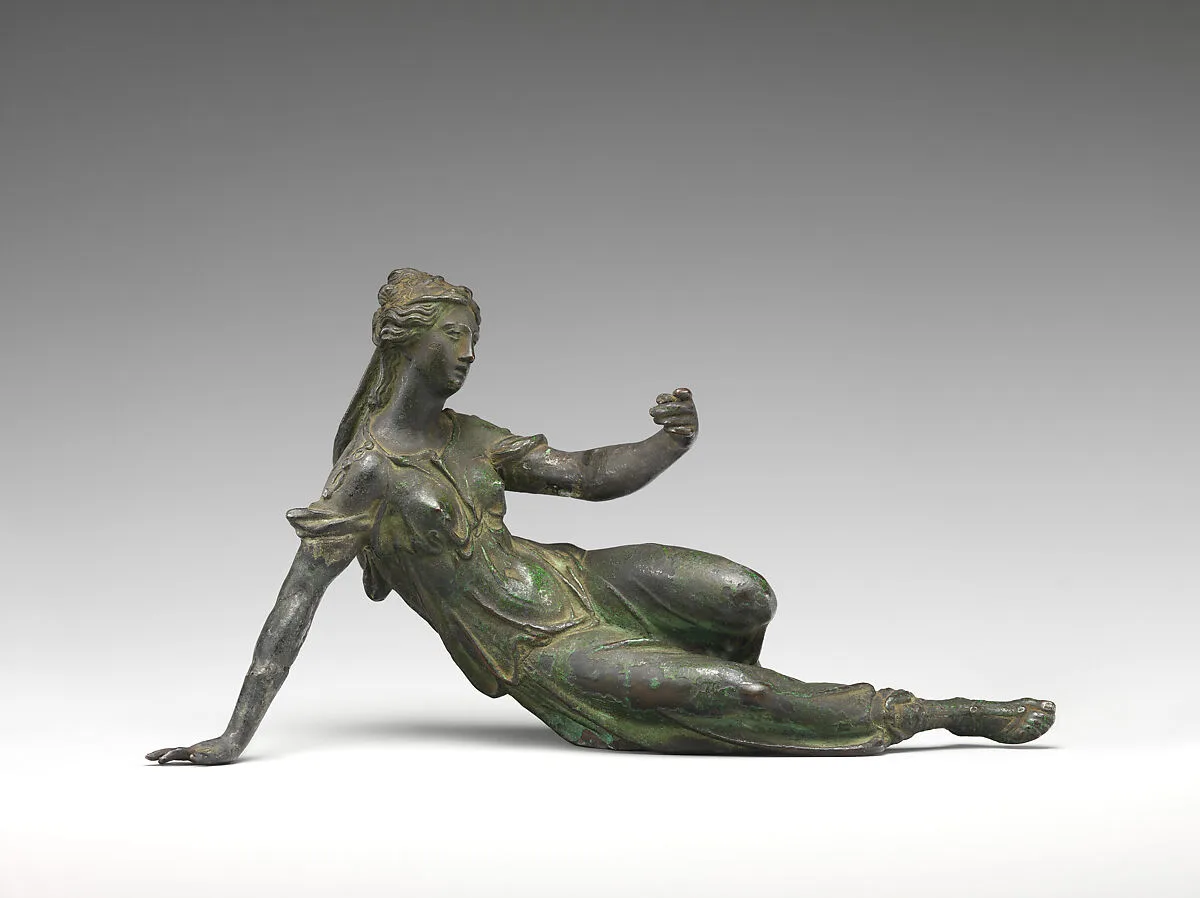 Reclining female figure — Guglielmo della Porta