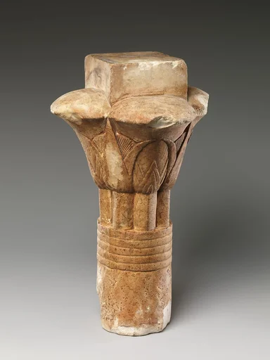 Model quatrefoil palmette capital