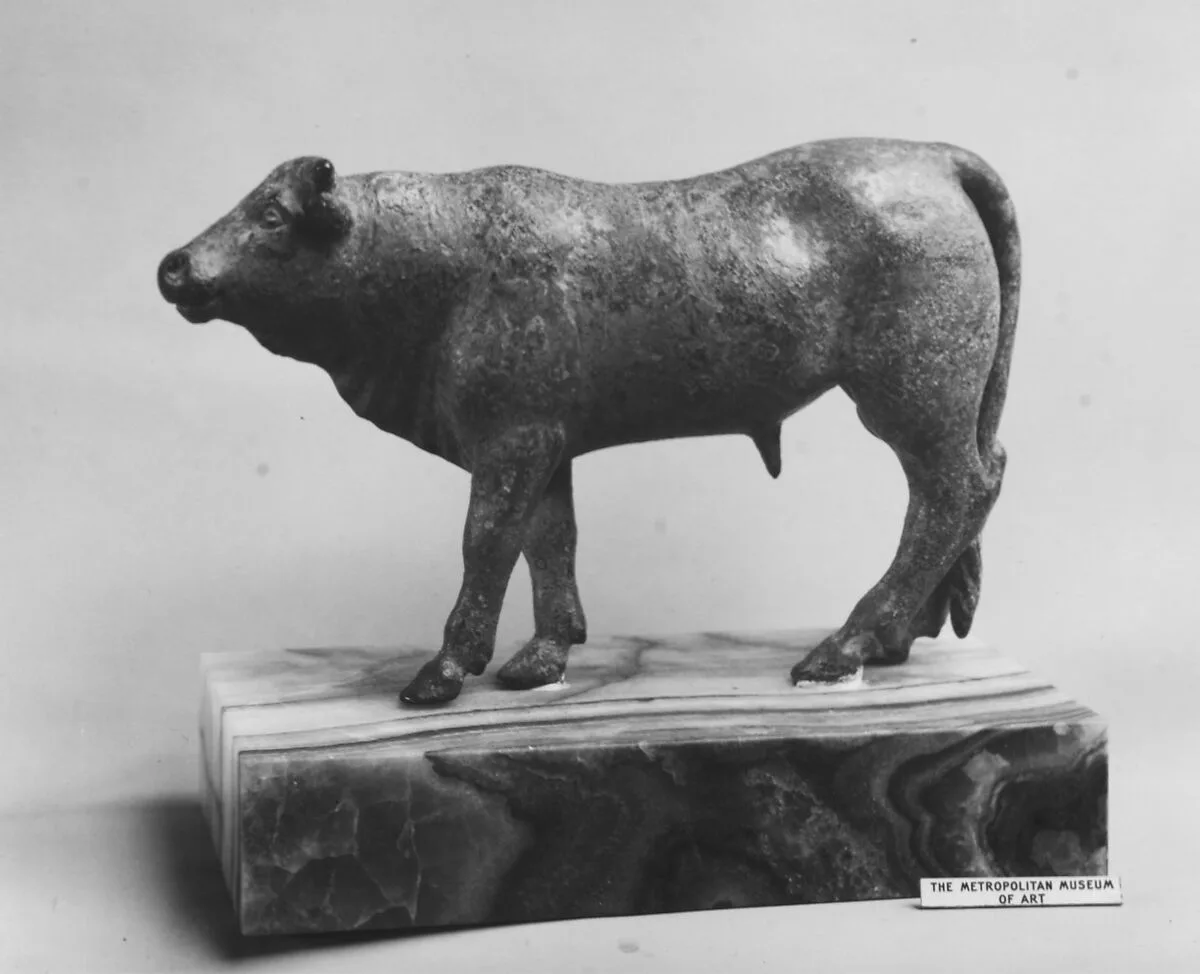 Bronze bull — Unknown