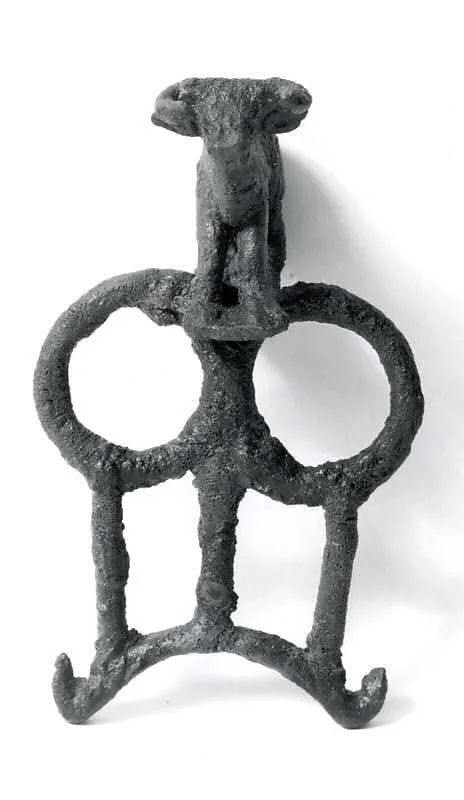 Harness ring surmounted by bull — Unknown