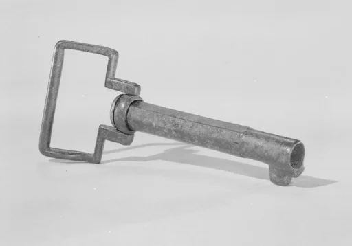 Coffer or chest key