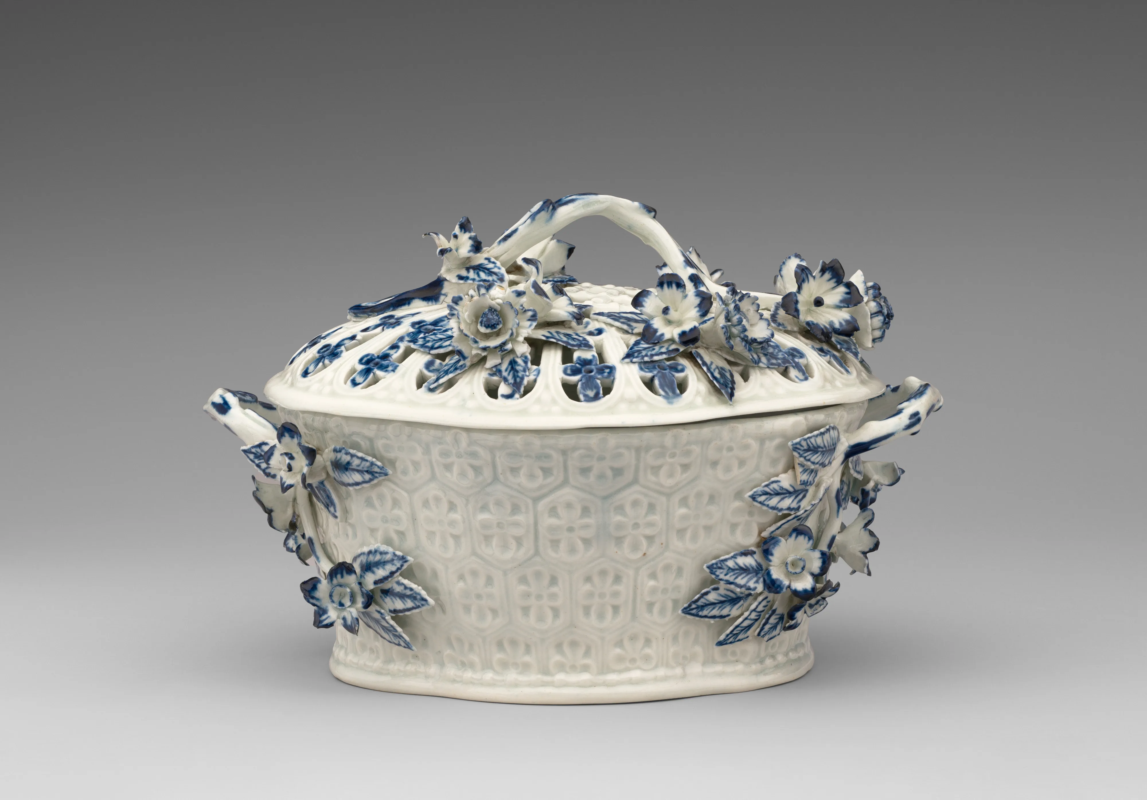 Dessert basket with cover — Worcester factory