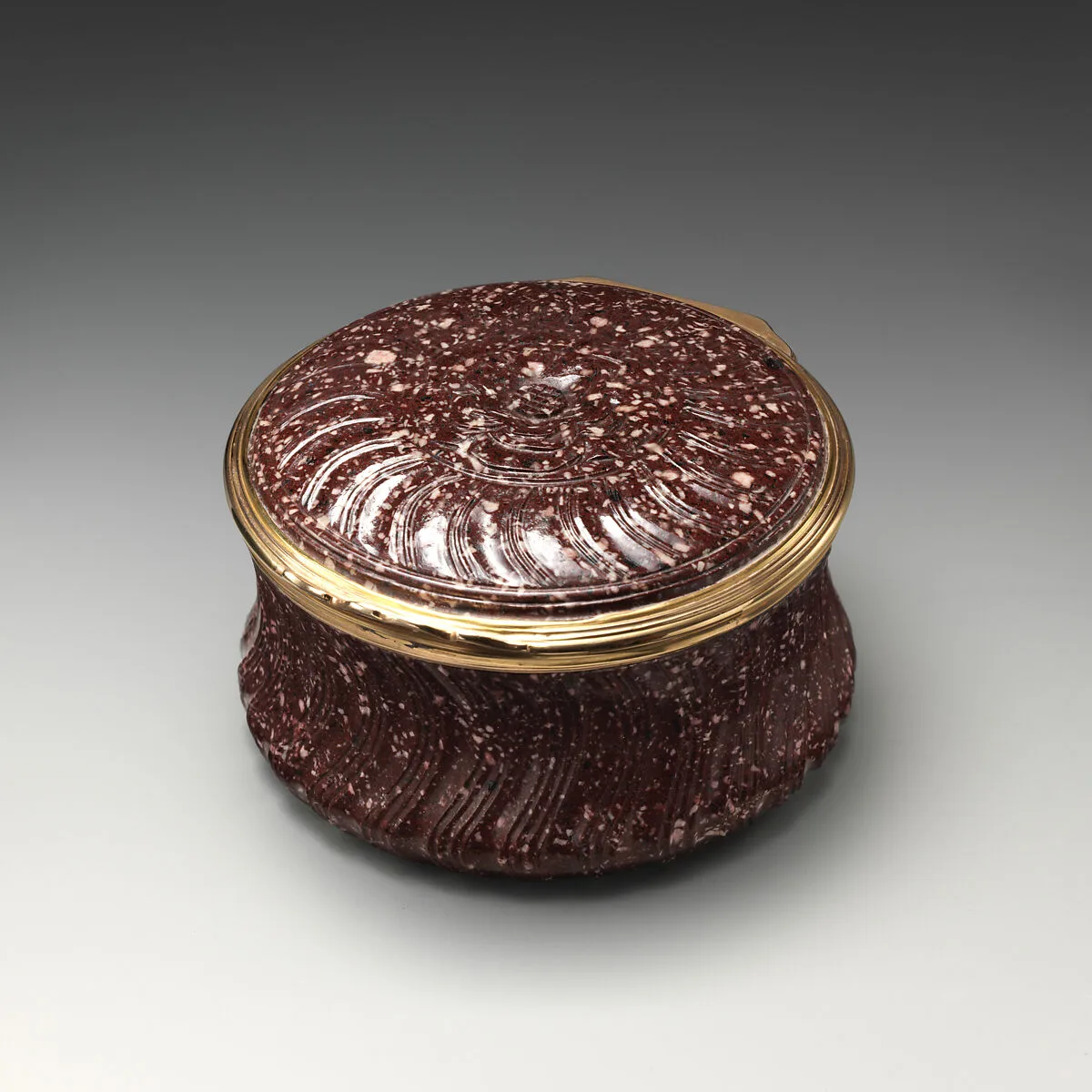 Round box — Unknown