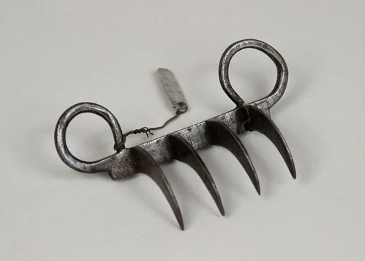 Tiger's Claw (Bagh Nakh)