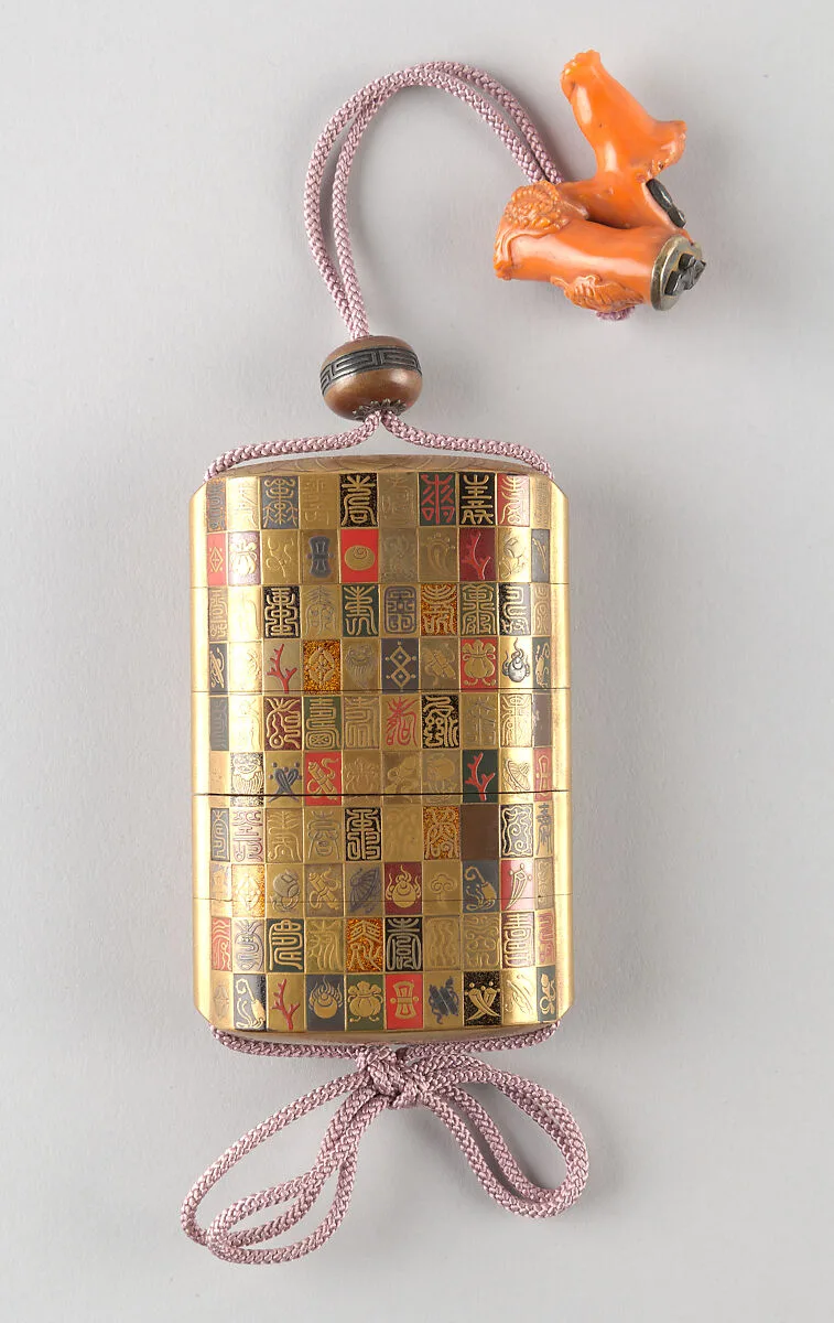 壽字吉祥文蒔絵印籠|Inrō with the Characters for Longevity and Good Fortune and the “Seven Lucky Treasures” on Checkerboard Ground — Unknown