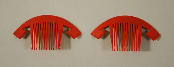 Comb — Unknown