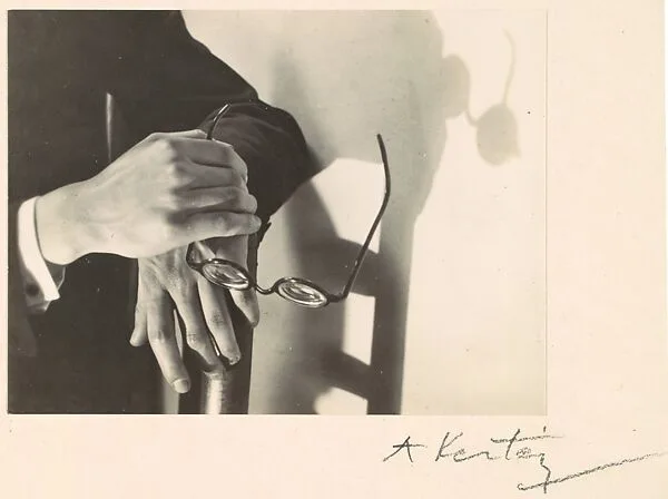 Paul Arma's Hands — André Kertész