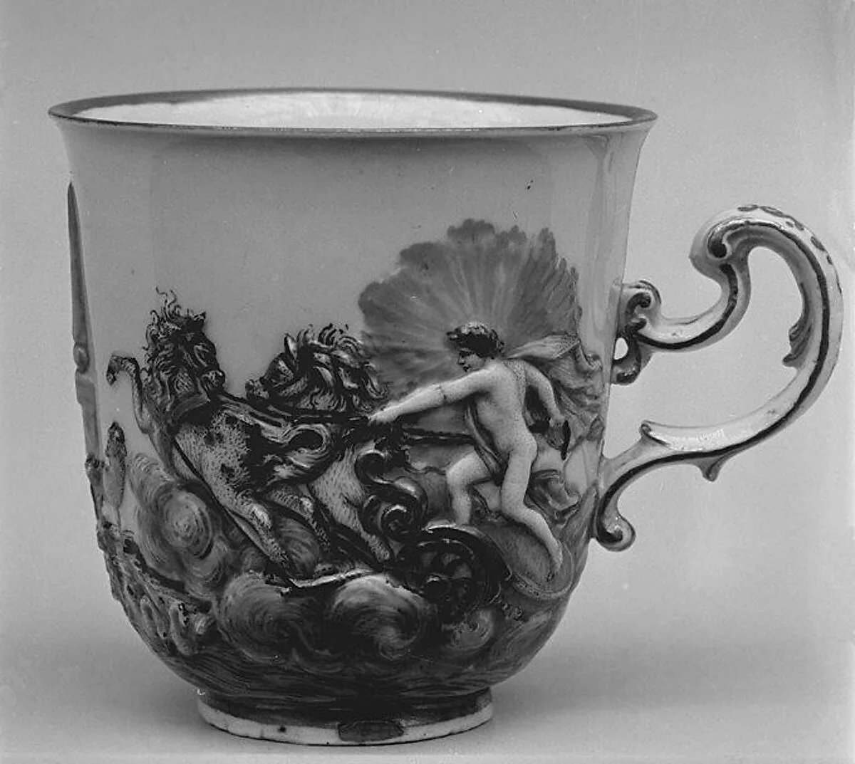 Coffee cup (part of a service) — Doccia Porcelain Manufactory