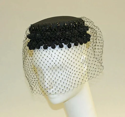 Pillbox hat