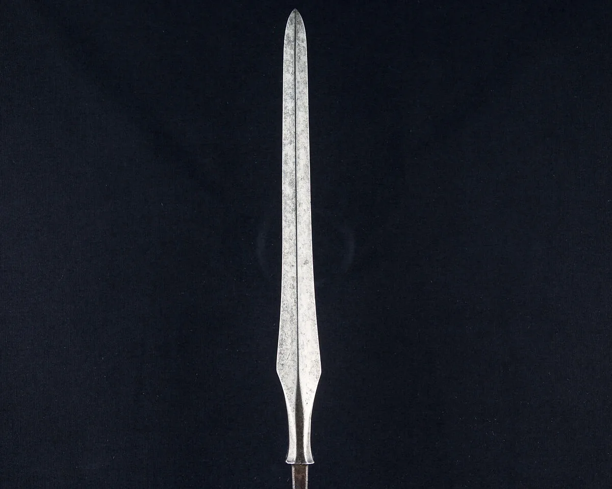 Arrowhead (<i>Yanone</i>) — Unknown