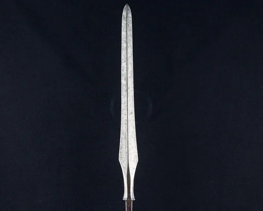 Arrowhead (<i>Yanone</i>)