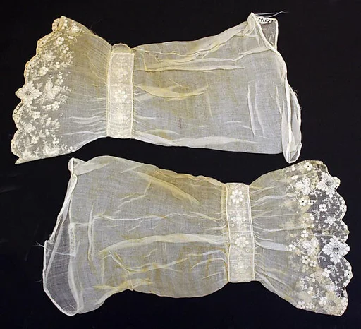 Undersleeves