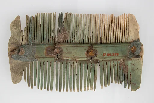 Double-Sided Comb