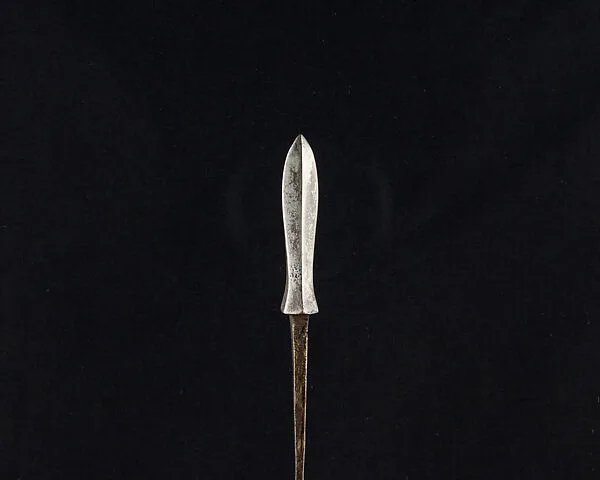 Arrowhead (<i>Yanone</i>) — Unknown