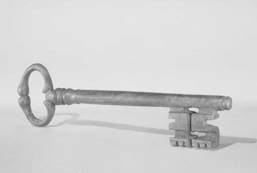 Pin key