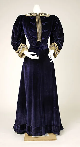 Walking suit — B. Altman & Co.