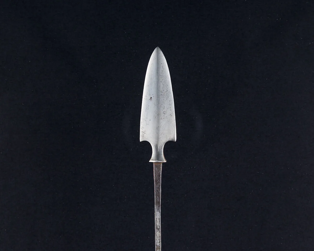 Arrowhead (<i>Yanone</i>) — Unknown