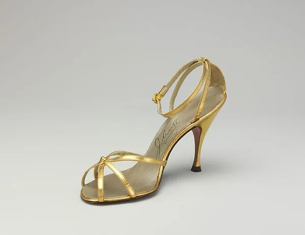 Sandals — Mabel Julianelli