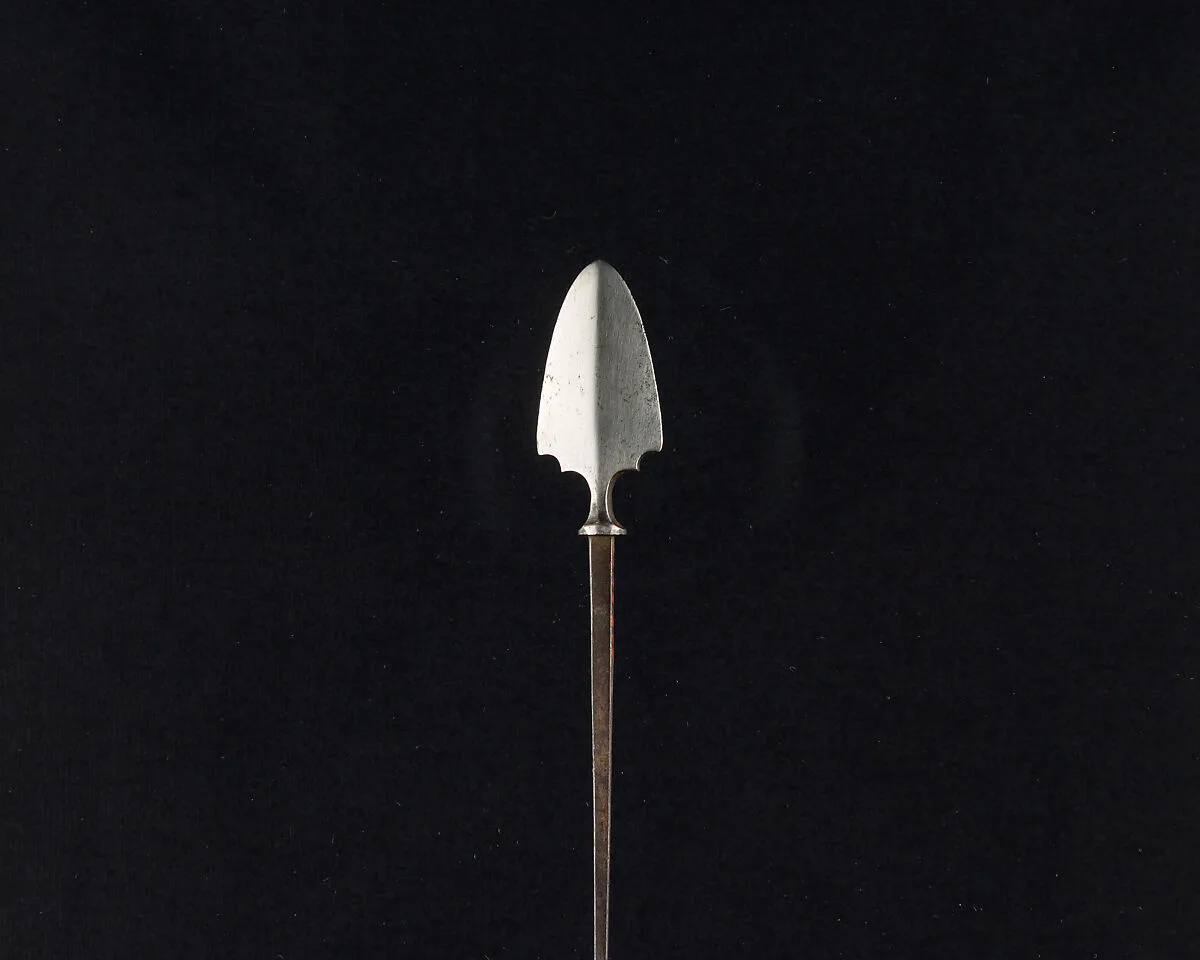 Arrowhead (<i>Yanone</i>) — Unknown
