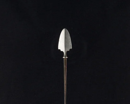 Arrowhead (<i>Yanone</i>)