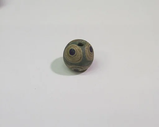 Composite eye bead