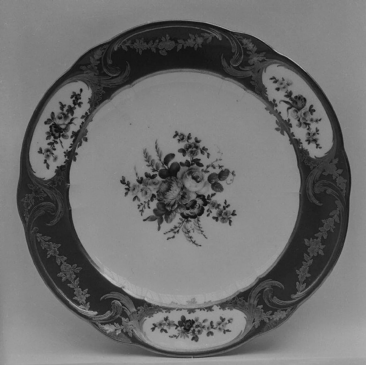 Plate (assiette à palmes) (1 of 102) (part of a service) — Sèvres Manufactory|Jean-Baptiste Tandart