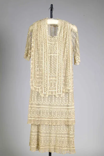 Evening dress — Unknown