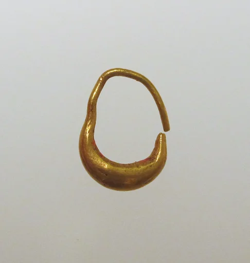 Earring, boat-shaped