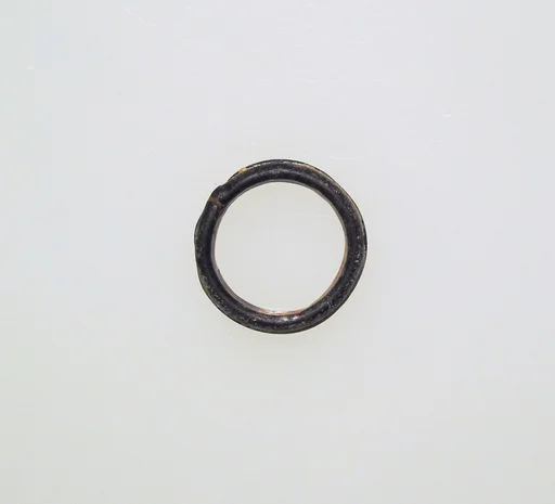 Glass finger ring