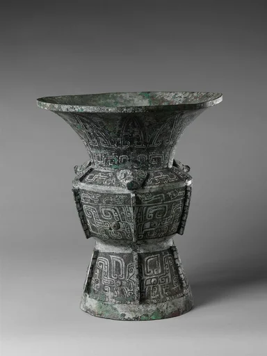 商 青銅尊|Wine container (zun)