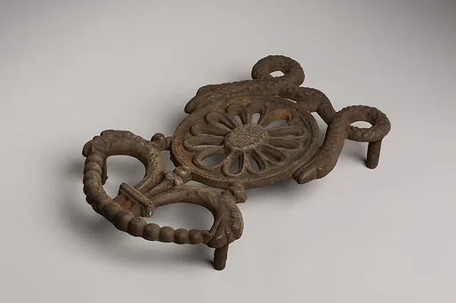 Trivet