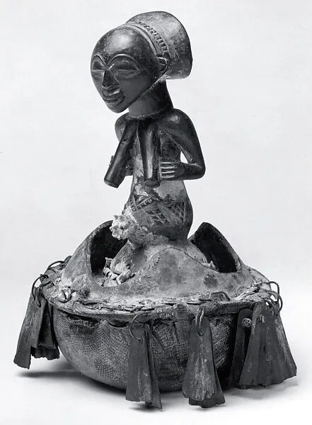 Initiation Gourd: Female Half Figure (Kabwelulu) — Unknown