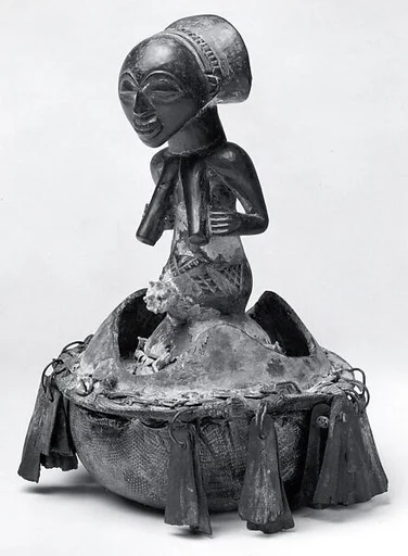 Initiation Gourd: Female Half Figure (Kabwelulu)