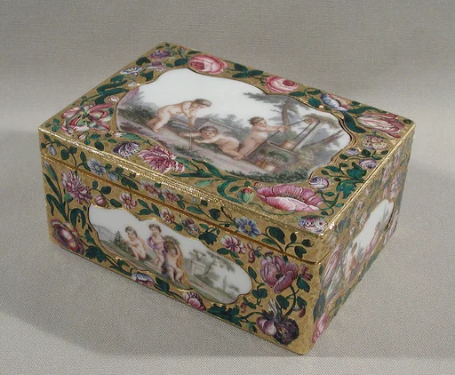 Snuffbox with scenes of children in pastoral settings