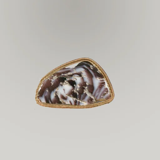 Glass mosaic inlay fragment