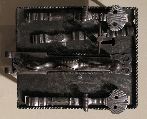 Coffer lock and key