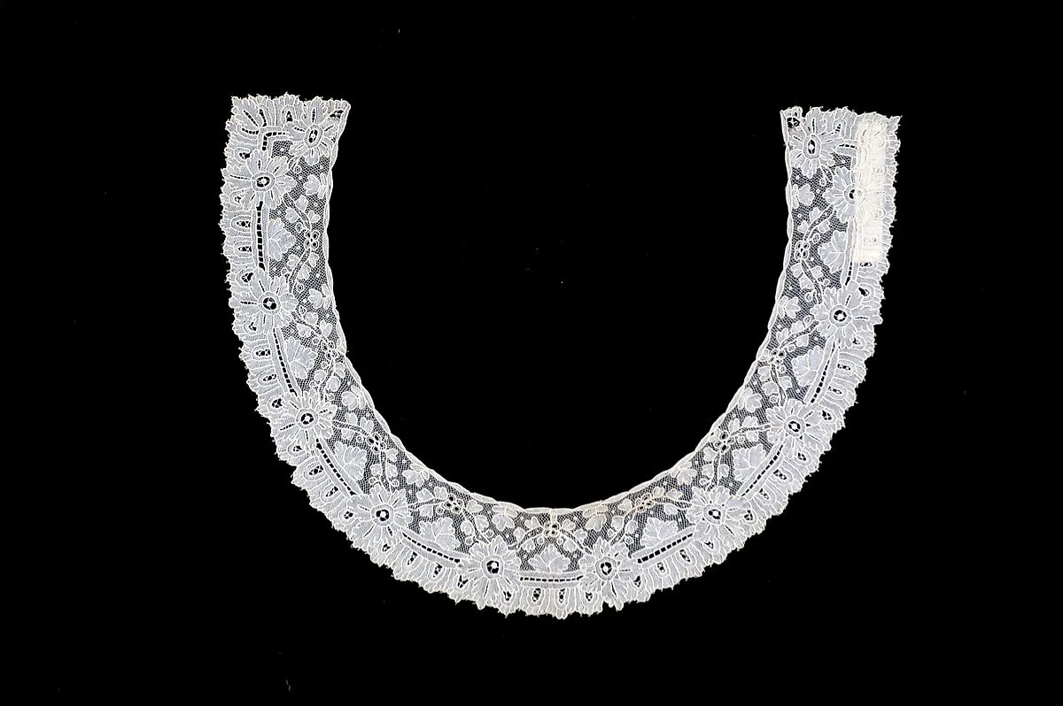 Collar — Unknown