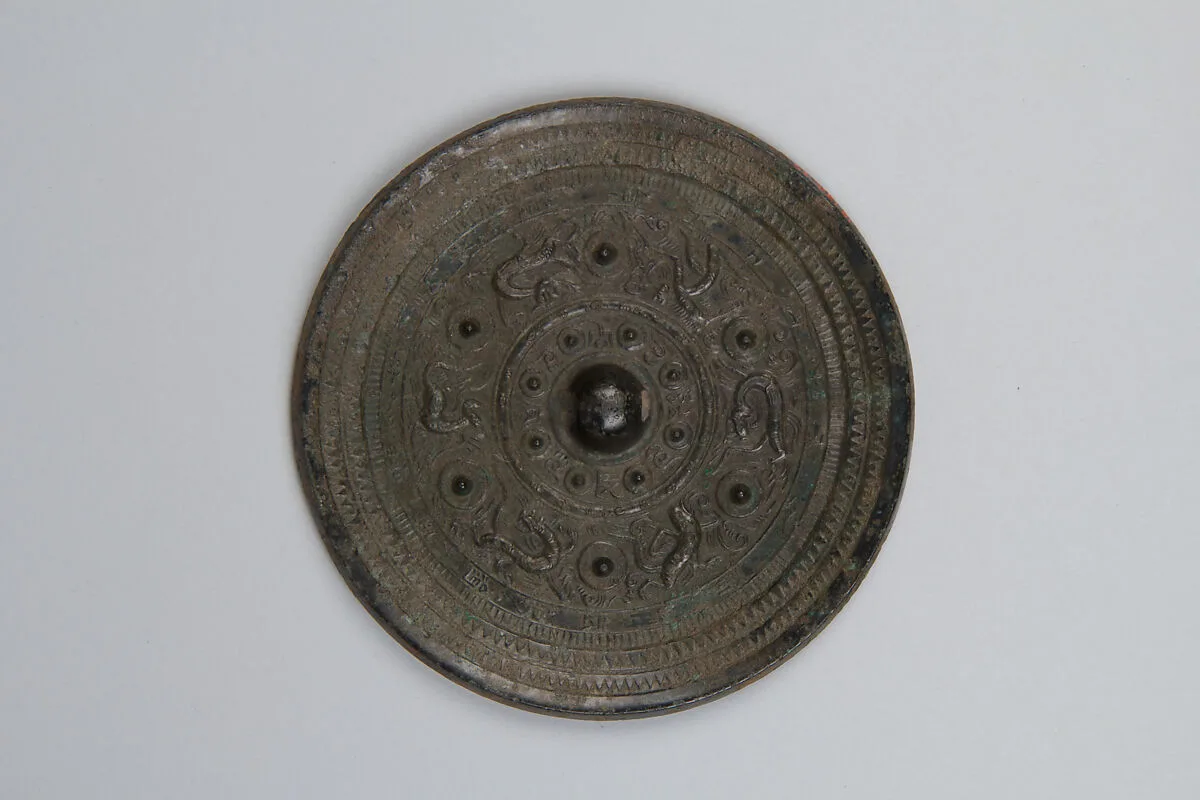 漢 神僊異獣紋銅鏡|Mirror with deities and mythical creatures — Unknown