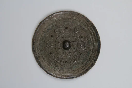 漢 神僊異獣紋銅鏡|Mirror with deities and mythical creatures