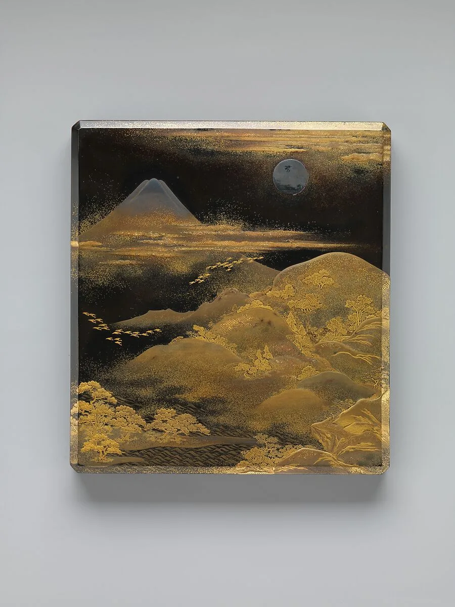 富士飛雁蒔絵硯箱|Box for Inkstone and Writing Implements (Suzuribako) with Geese against Mount Fuji in Moonlight and (inner lid) with Plovers by the Seashore — Unknown
