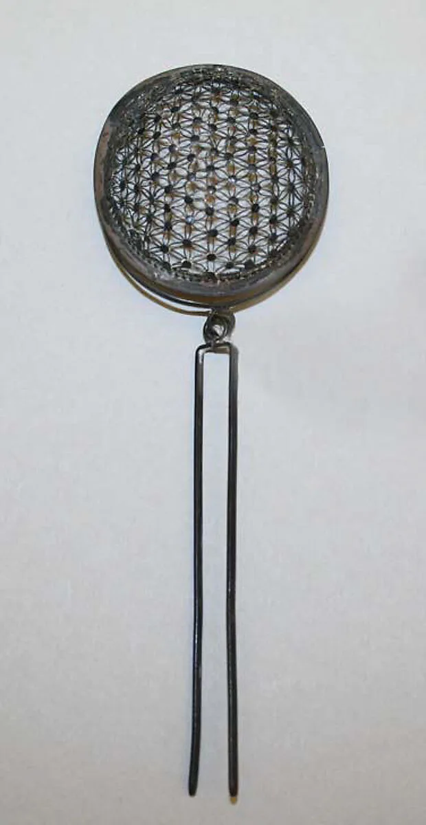 Hair accessory — Unknown