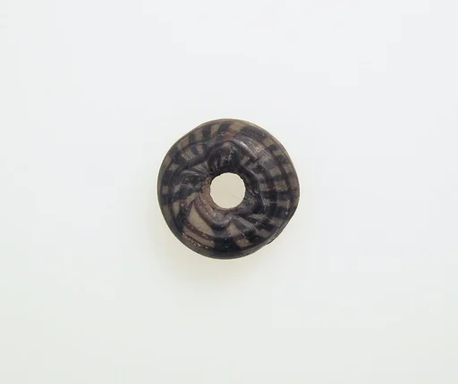 Glass bead