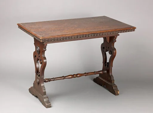 Trestle table