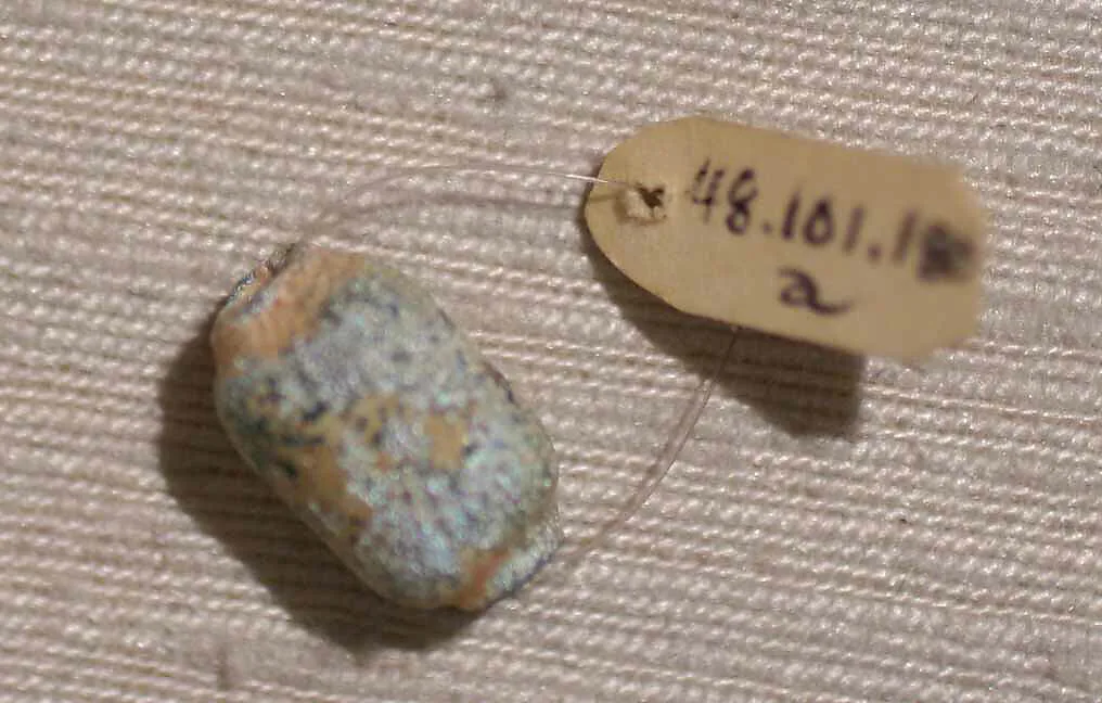 Bead — Unknown