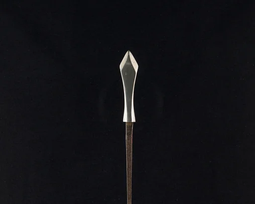 Arrowhead (<i>Yanone</i>)