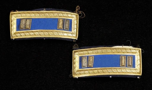 Military epaulets