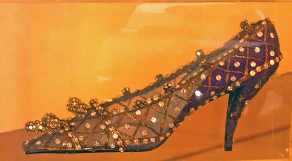 Evening shoes — Roger Vivier|House of Dior