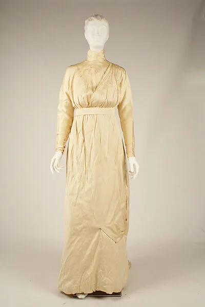 Wedding ensemble — Nadezhda Petrovna Lamanova