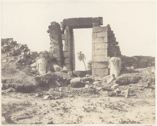 Karnak (Thèbes), Premier Pylône - Ruines de la Porte et des Colosses, Vues du Point E